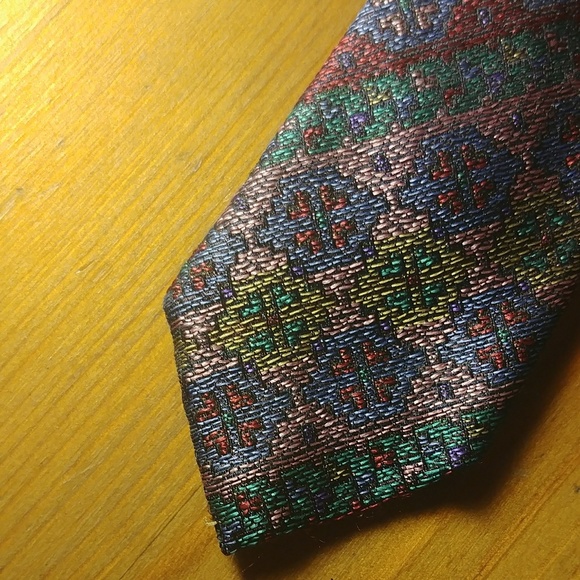 GUC RARE VINTAGE VALENTINO SILK TIE - Picture 7 of 7